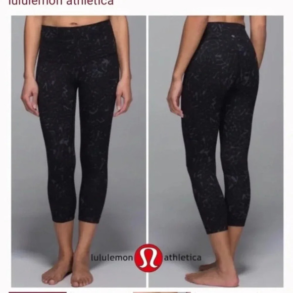Lululemon Constellation Print Crop Leggings Size 6 ,  21" inseam - Picture 2 of 5